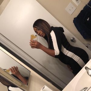 Meet your Posher, Monique